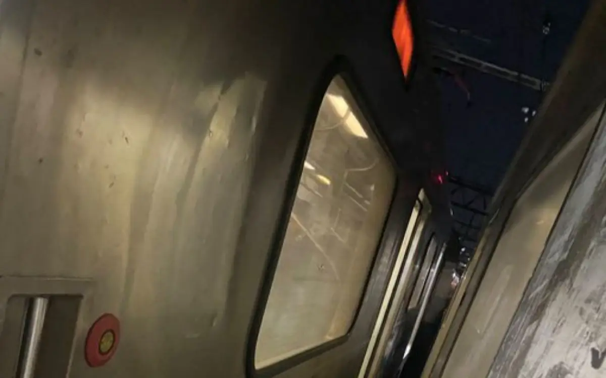 Trem de manobra descarrila