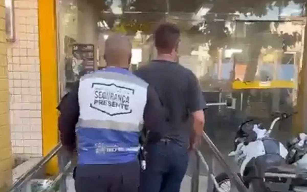 Suspeito é preso após tentar subornar policiais em Niterói