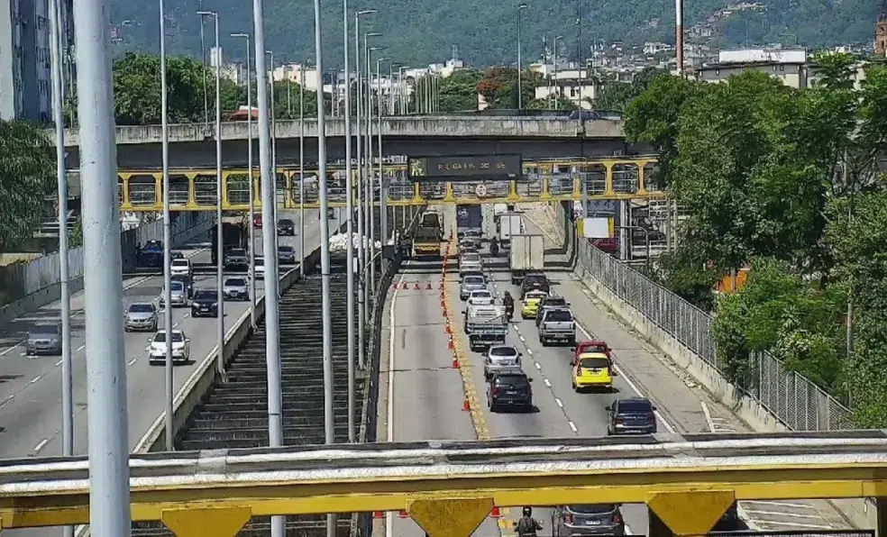 Linha Amarela