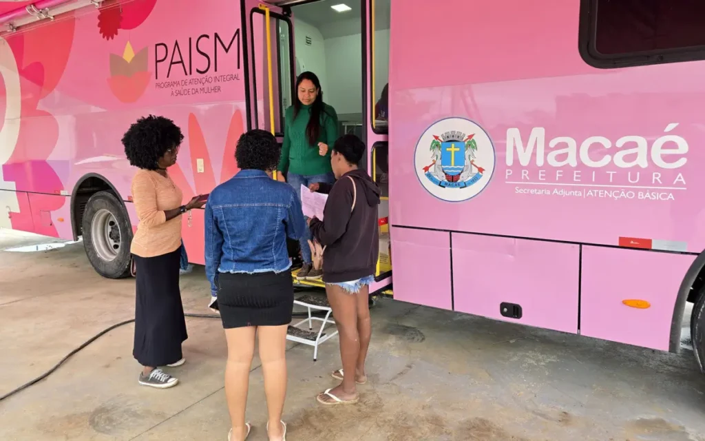 Ônibus Rosa em Macaé