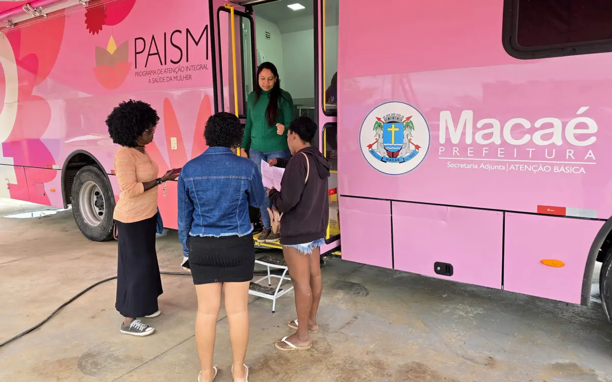 Ônibus Rosa em Macaé