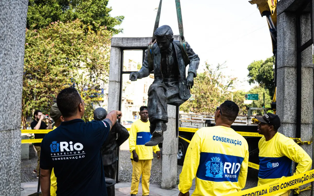 escultura de Noel Rosa
