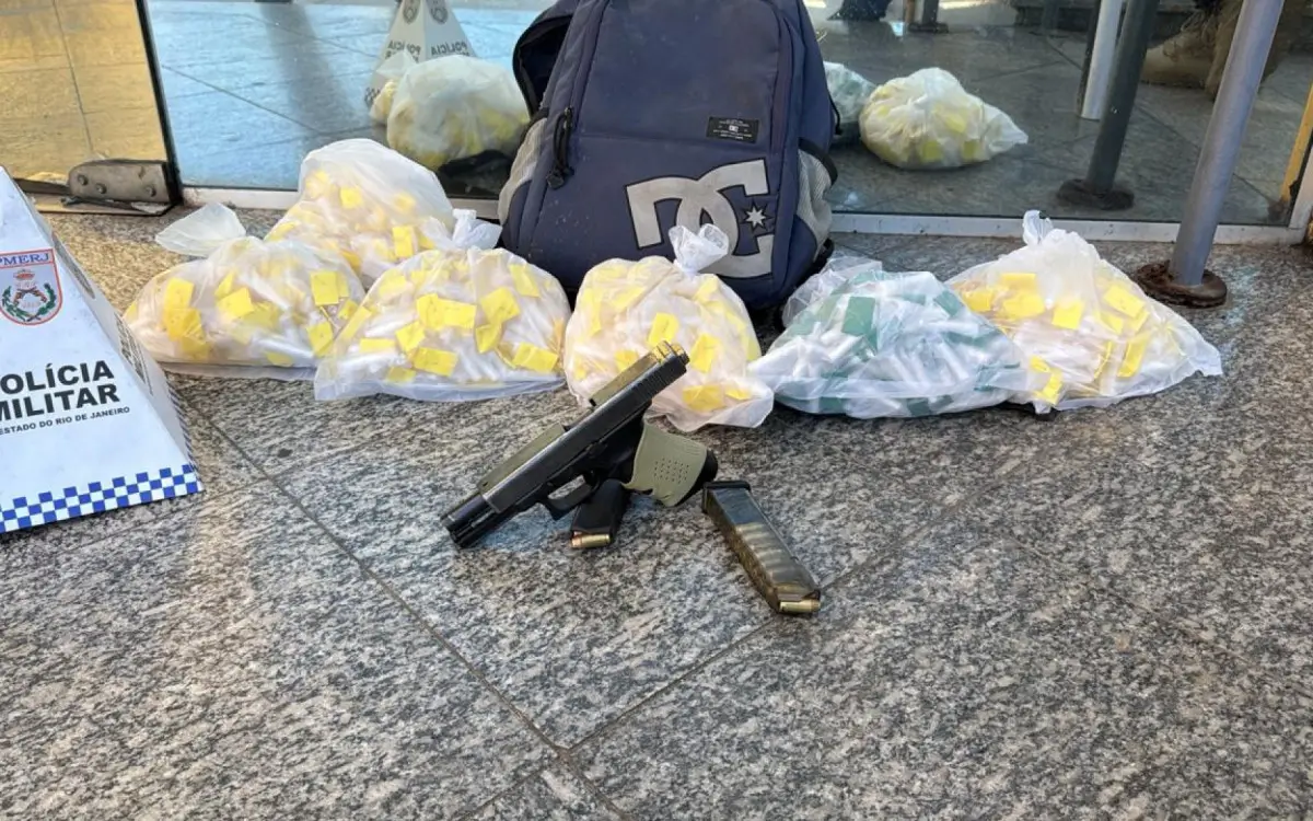 pistola e cocaína em Rio das Ostras