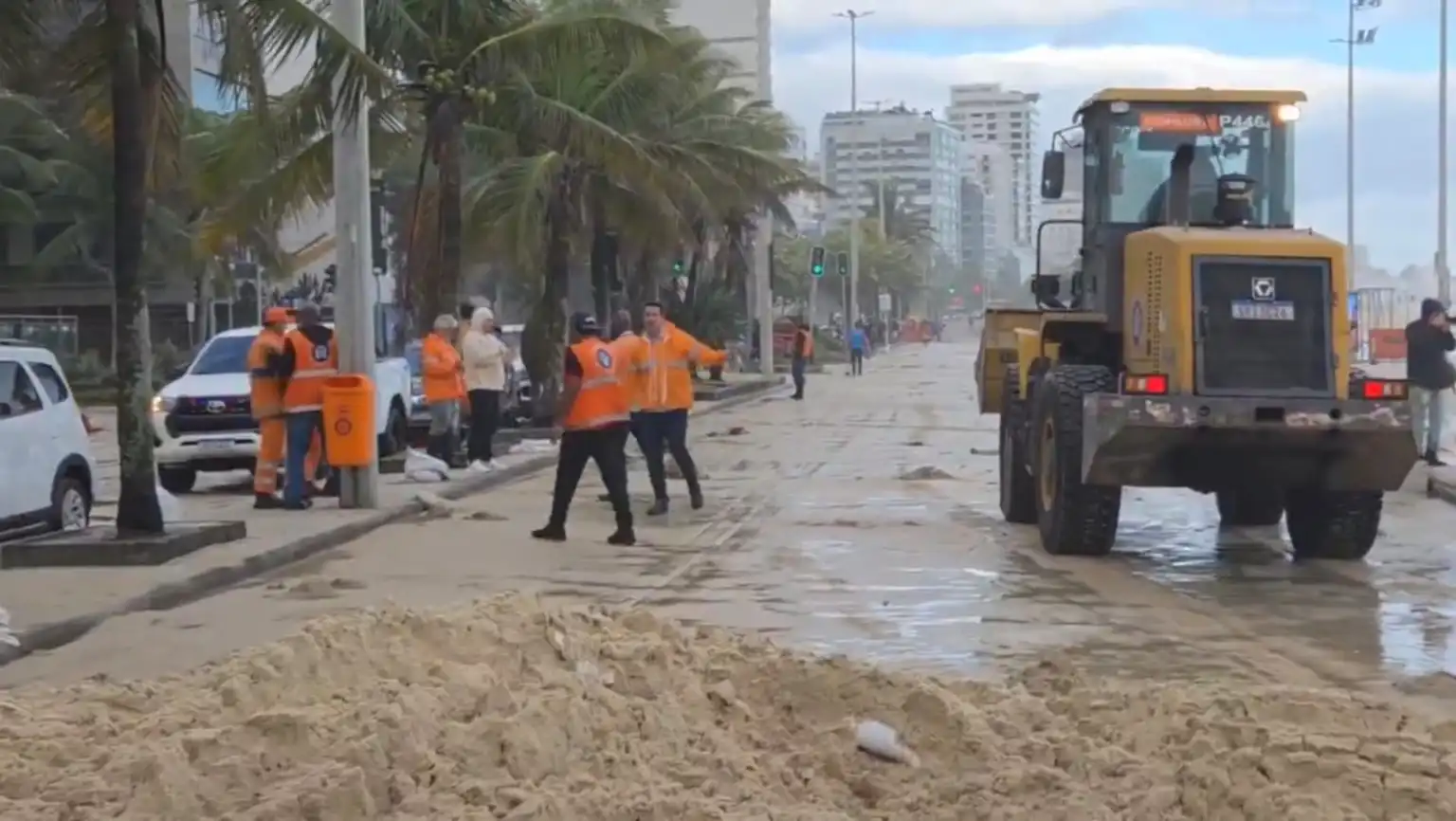 Avenida Delfim Moreira interditada