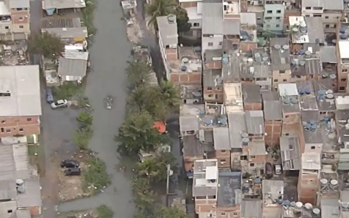 Comunidade do Areal alagada após cheia do Rio das Pedras