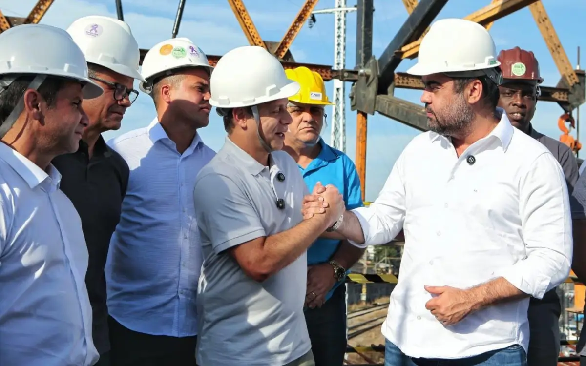 Dudu Reina e Cláudio Castro visitam obras de viadutos em Nova Iguaçu