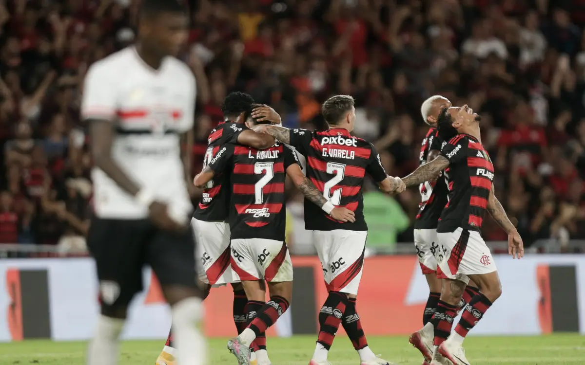 Flamengo derrota São Paulo