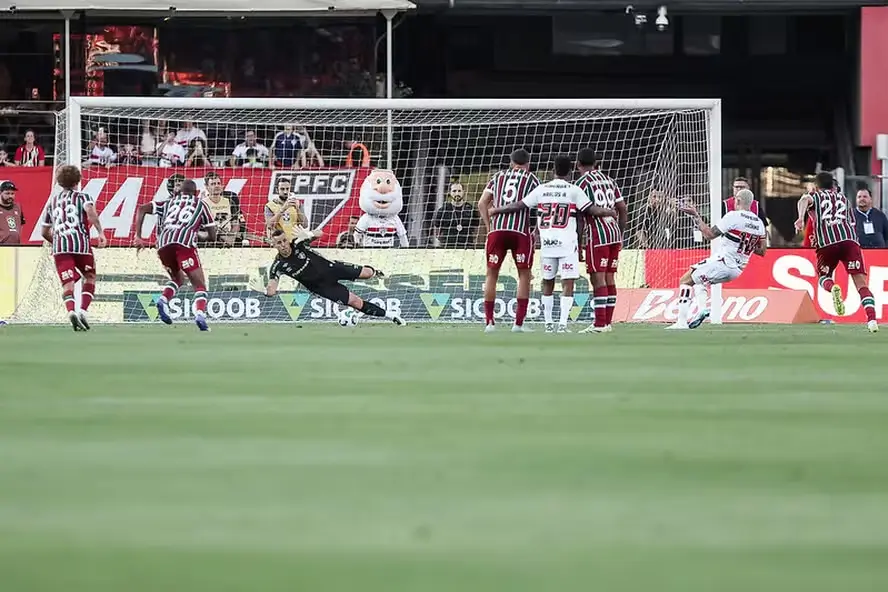 Fluminense perde para São Paulo