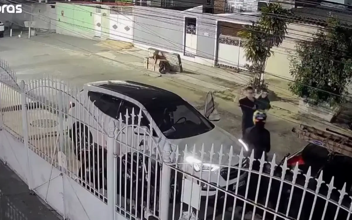 homem com criança no colo é assaltado em Bento Ribeiro