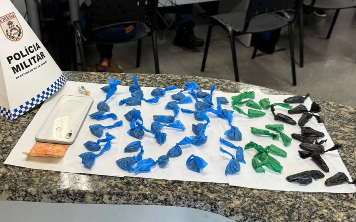 Material apreendido pela polícia de Macaé