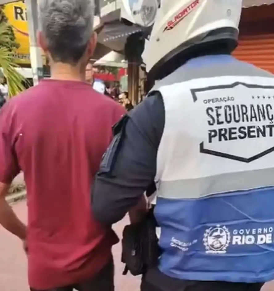 Homem mostra partes íntimas a dentista e é preso na Baixada