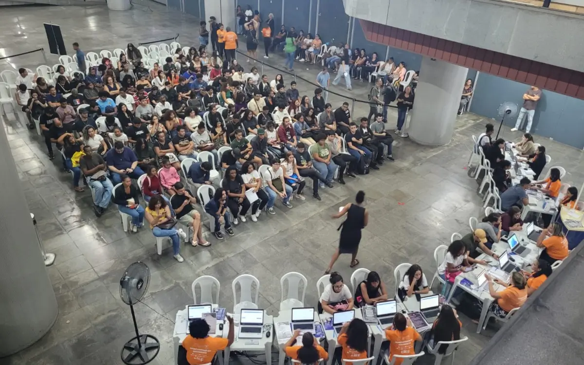 mutirão do CIEE no MetrôRio