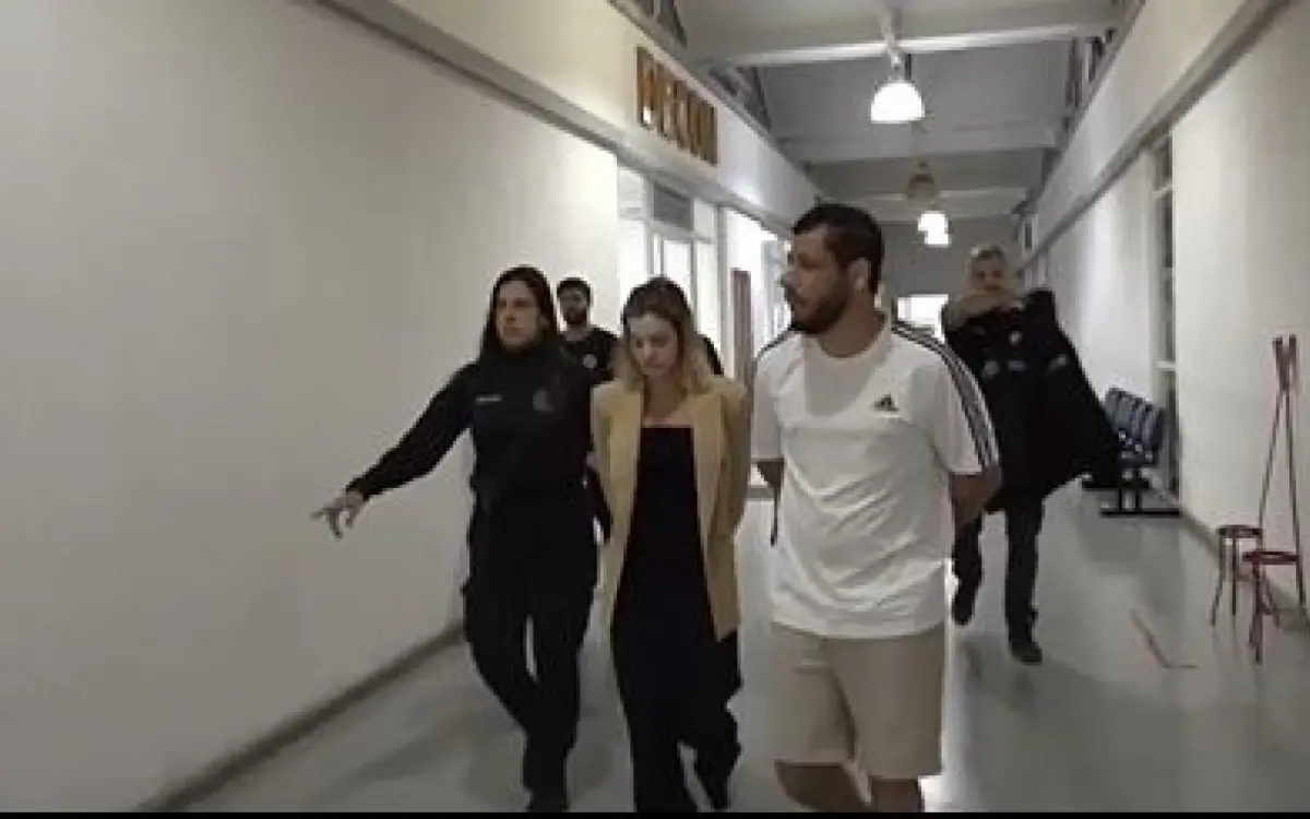 casal na Barra suspeito de crime cibernético