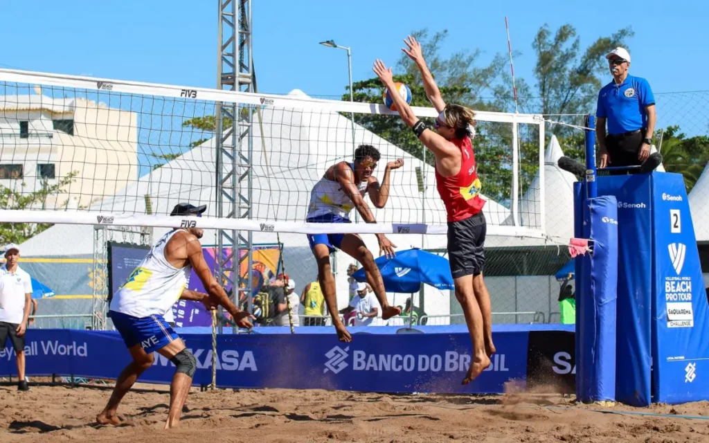 Aulas gratuitas de vôlei de praia em Búzios