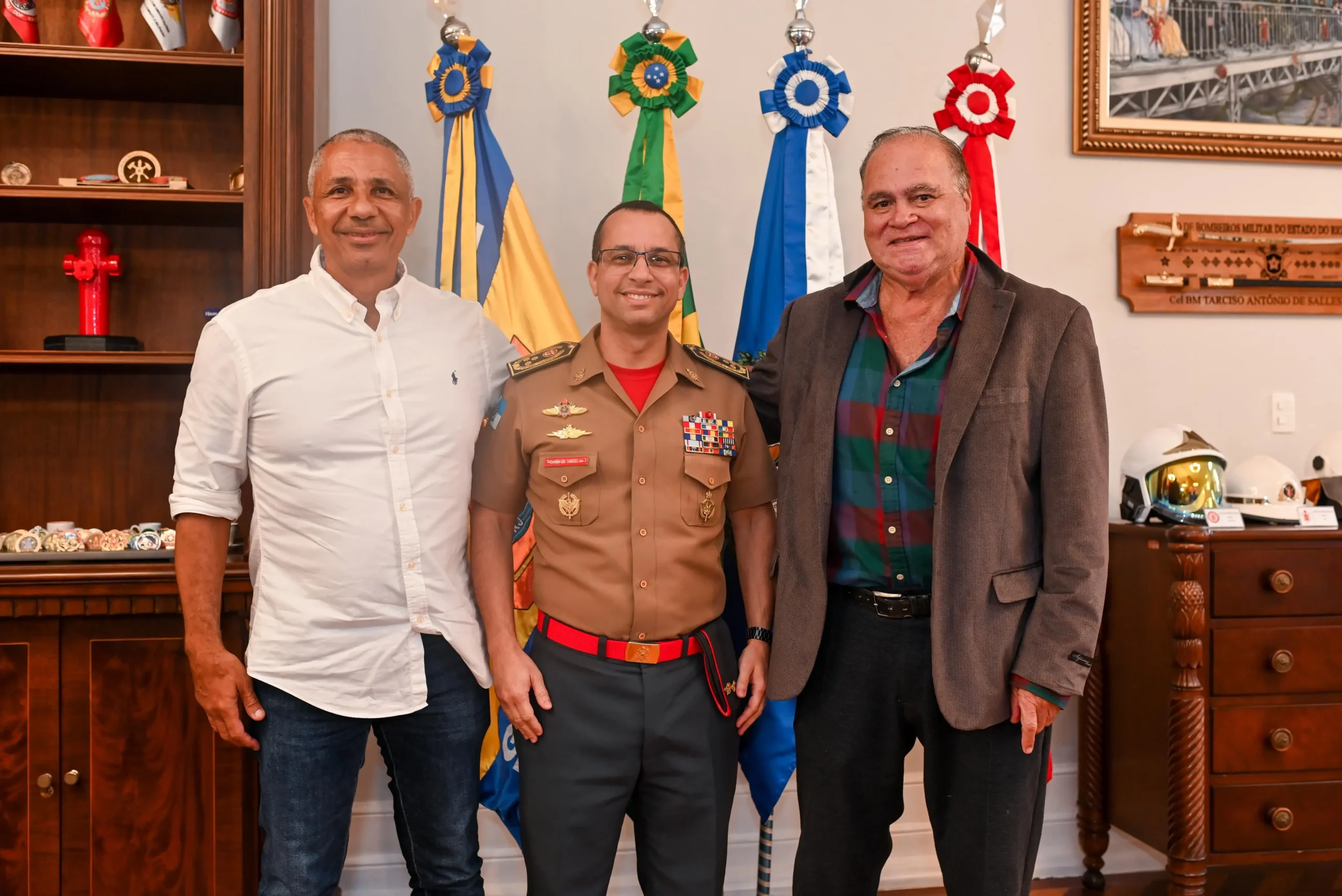 Alberto Ahmed visita Comando-Geral dos Bombeiros a convite do coronel Tarcísio