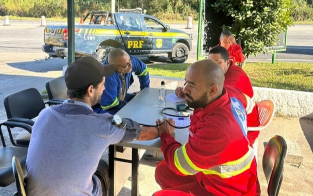 PRF faz ação de saúde para motoristas