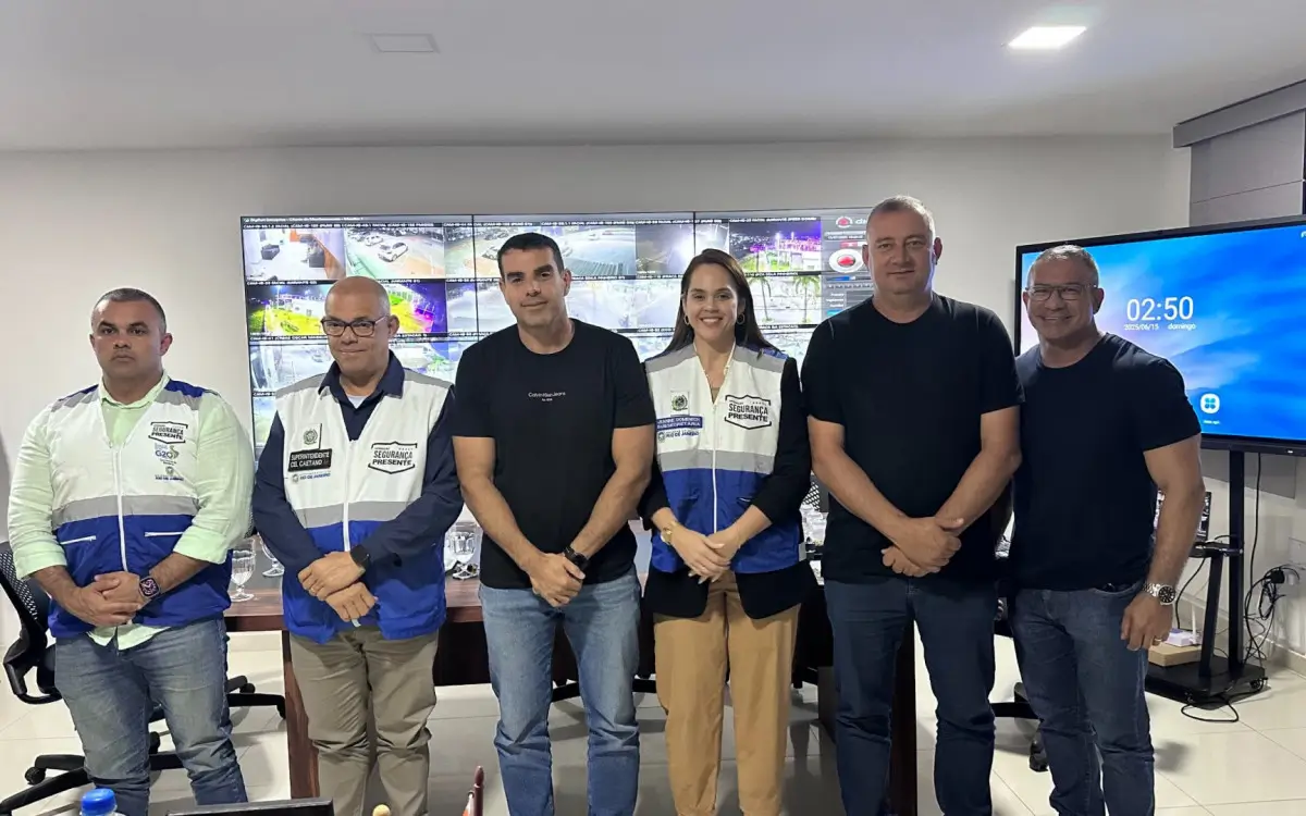 Fabinho Costa e equipe do Segurança Presente