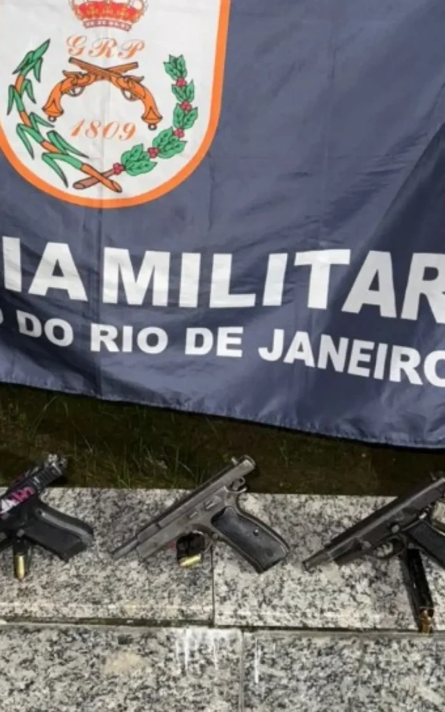 Polícia apreende três pistolas, carregadores, e munições no Catiri