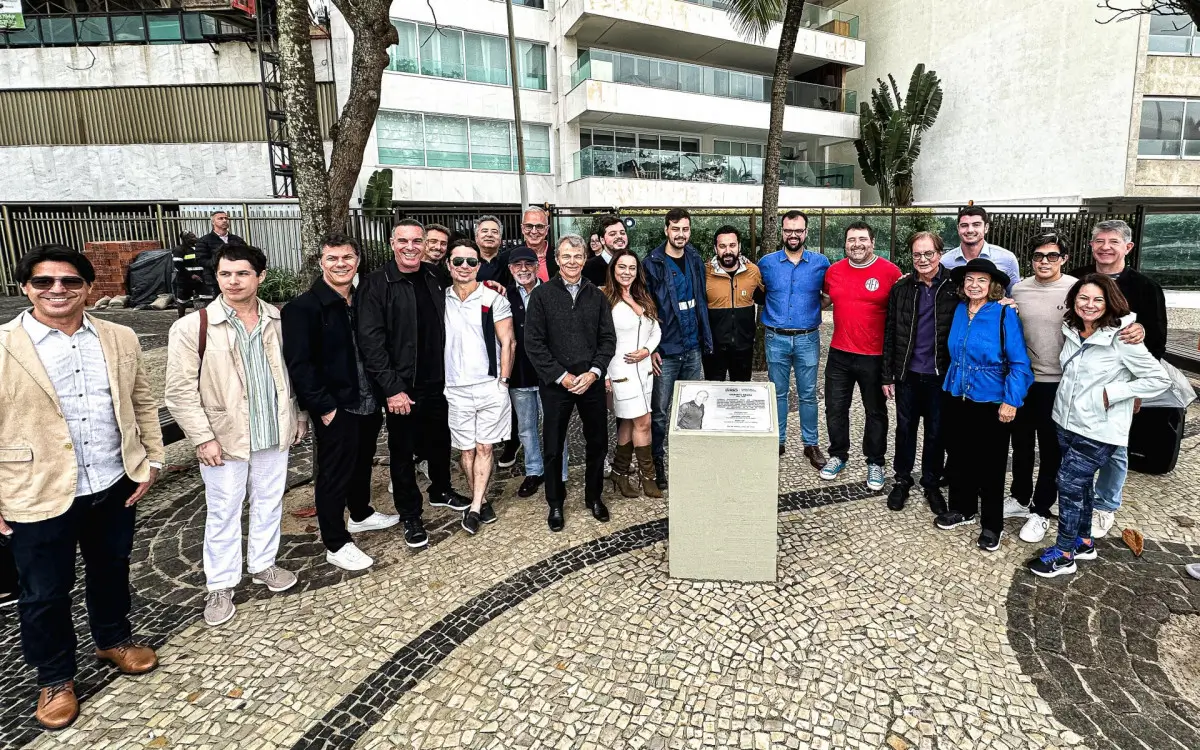 placa em homenagem a Gilberto Braga