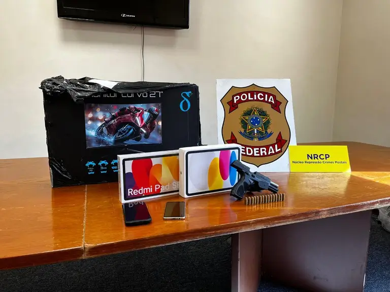 Material apreendido pelos agentes