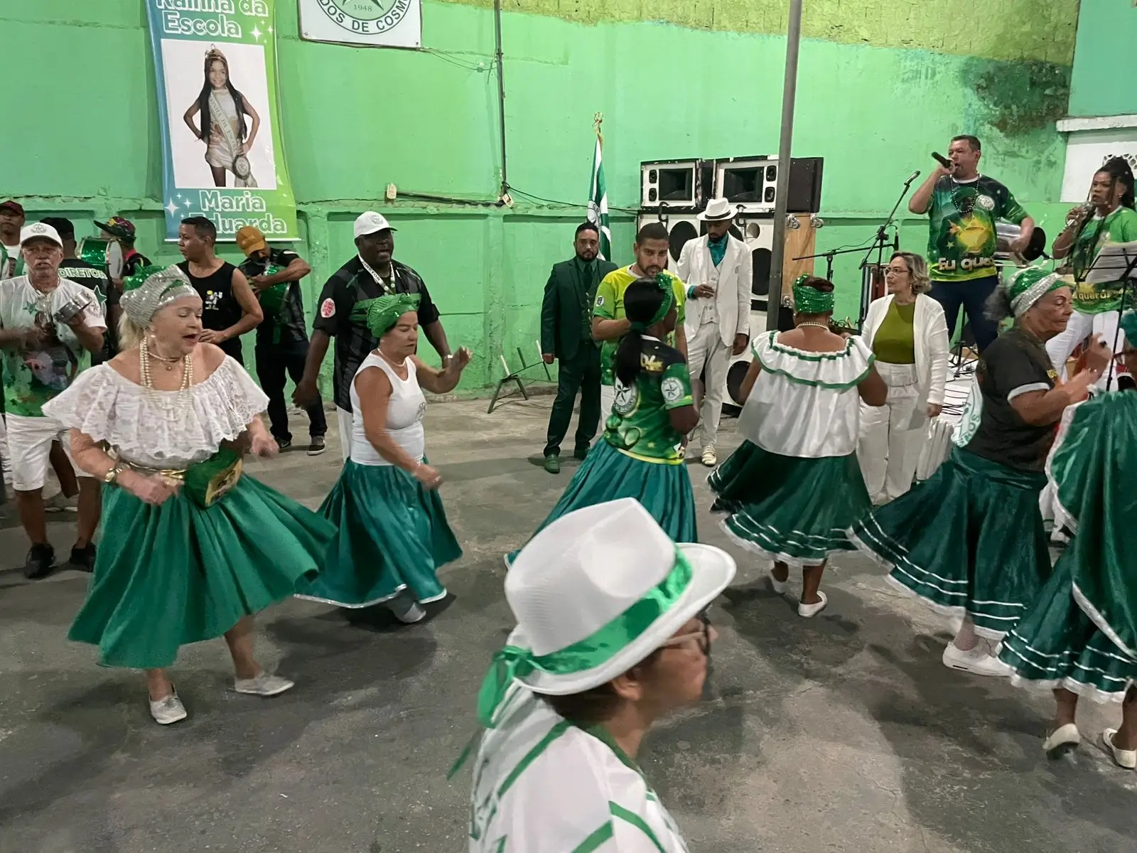 Unidos de Cosmos abre disputa de samba-enredo para o Carnaval 2026