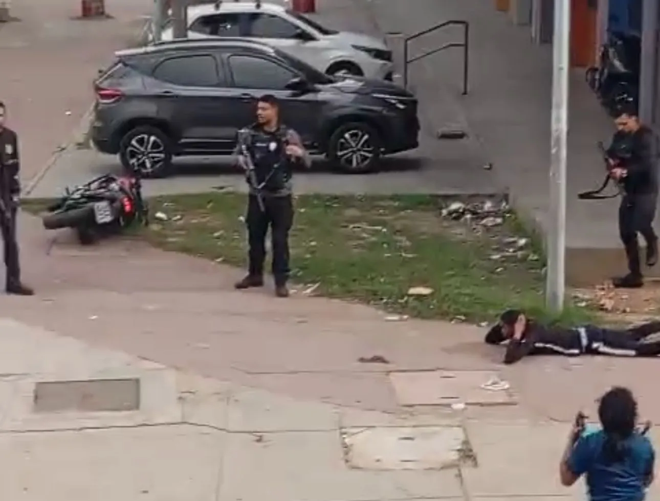 Vídeo registra tumulto em Manguinhos após ação da polícia