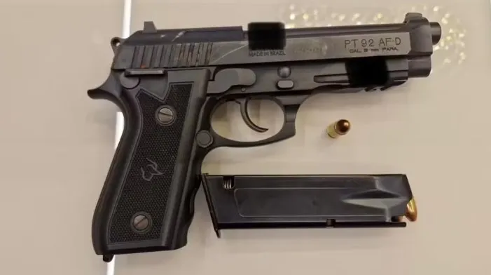 Arma apreendida com o ex-secretário