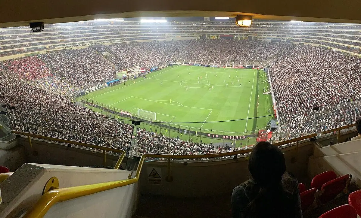 Estádio Monumental,