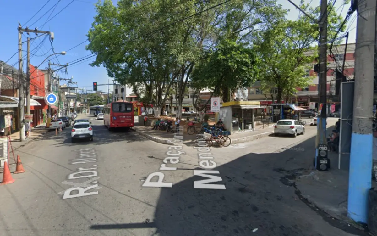 Rua Dr. March, na Venda da Cruz
