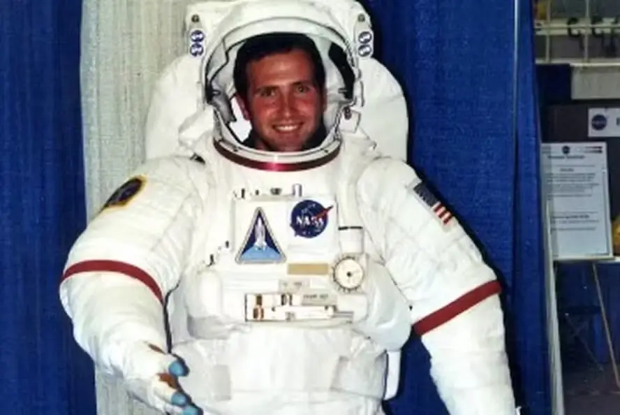 Thad Roberts