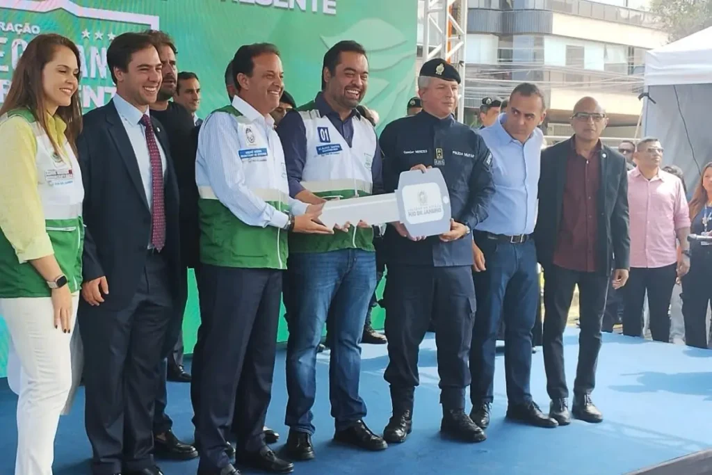 Governador Claudio Castro em inauguração