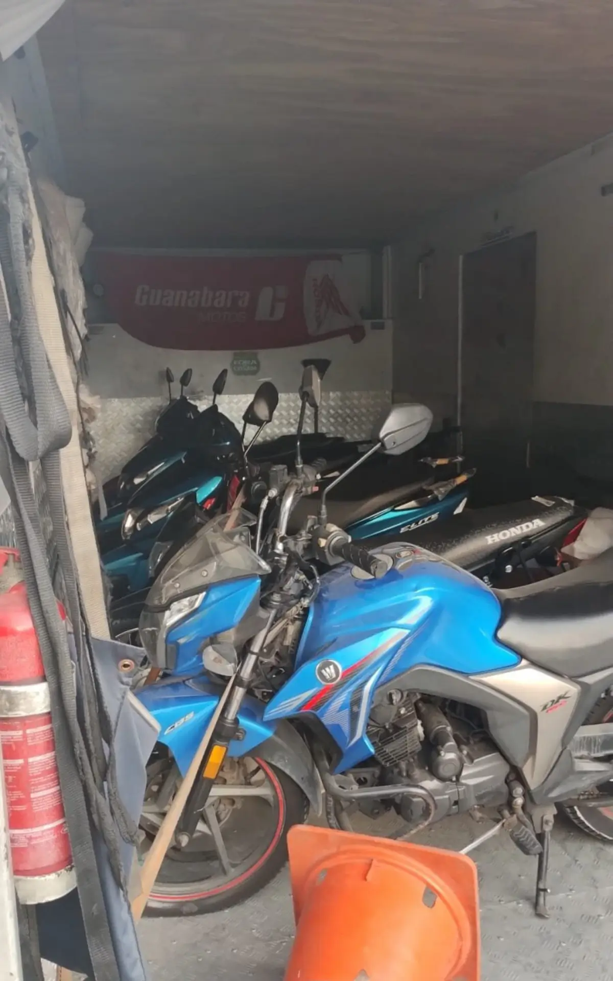 caminhão com motos roubadas