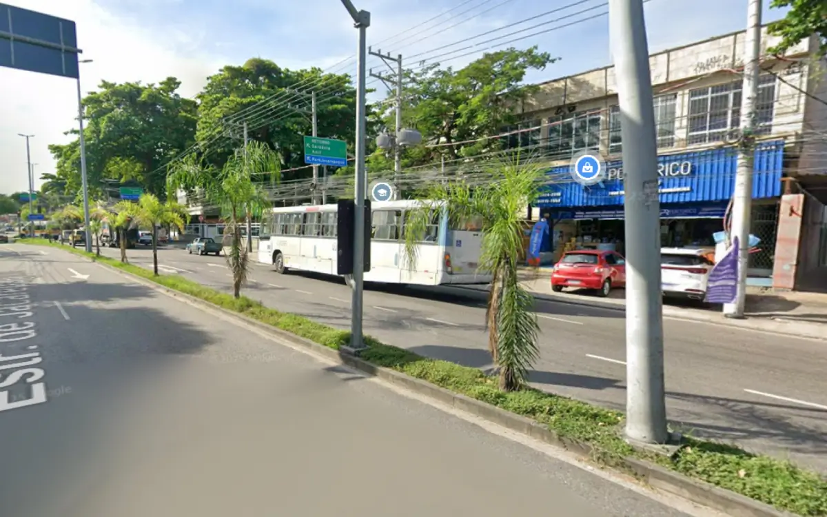 Estrada de Jacarepaguá