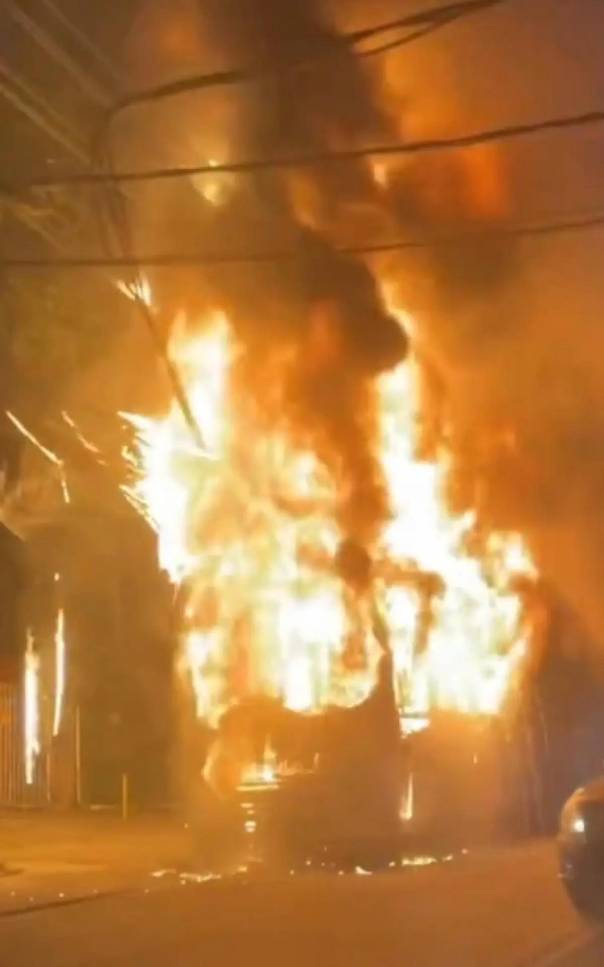 incêndio em ônibus na Freguesia
