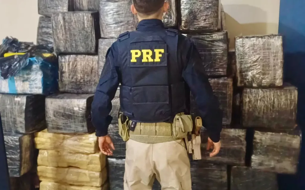 PRF apreende toneladas de Maconha