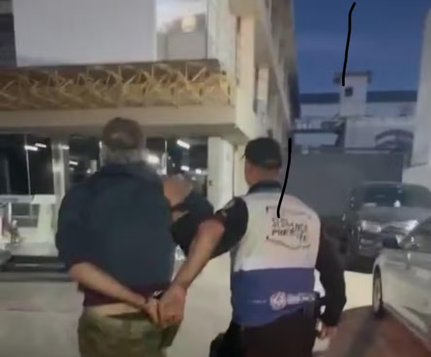 homem com seis passagens é preso após tiroteio