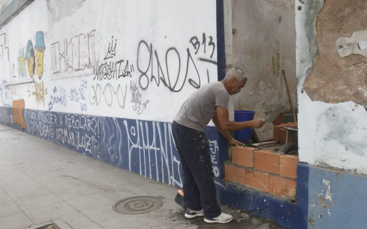 Acesso ao prédio na Avenida Venezuela
