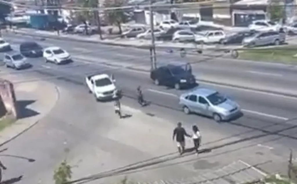Criminosos na Avenida Santa Cruz