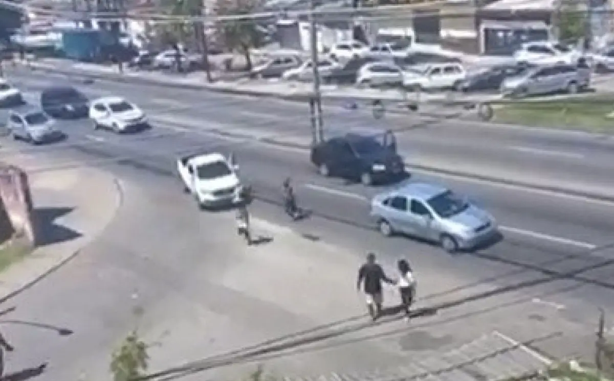 Criminosos na Avenida Santa Cruz