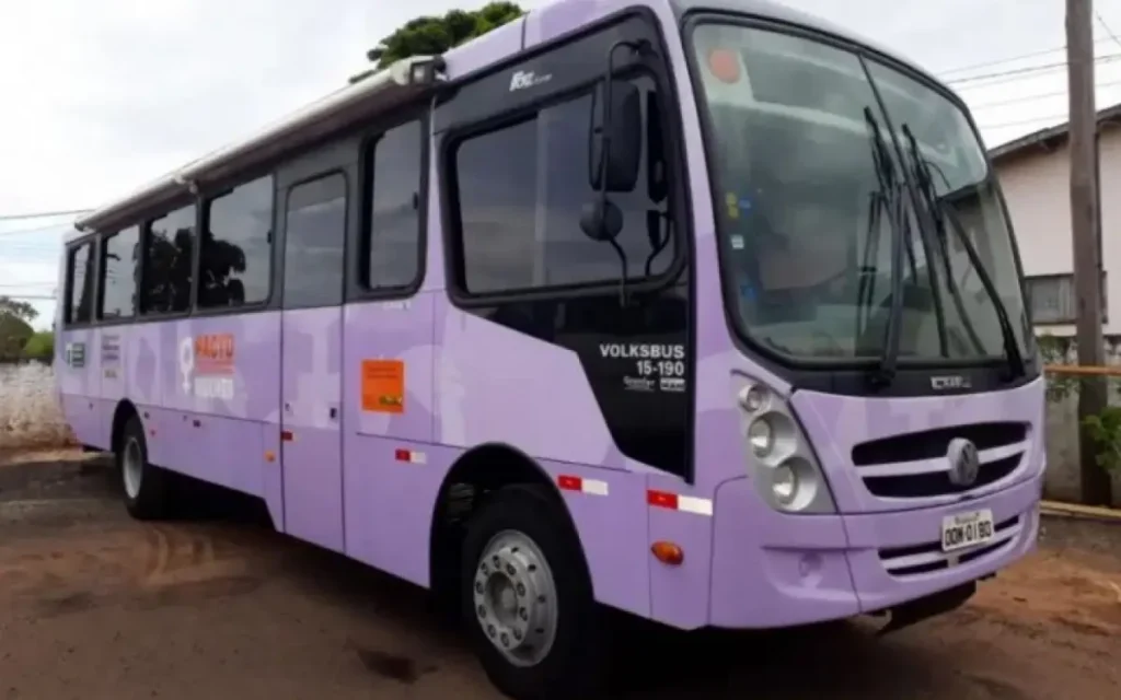 Ônibus Lilás em Araruama