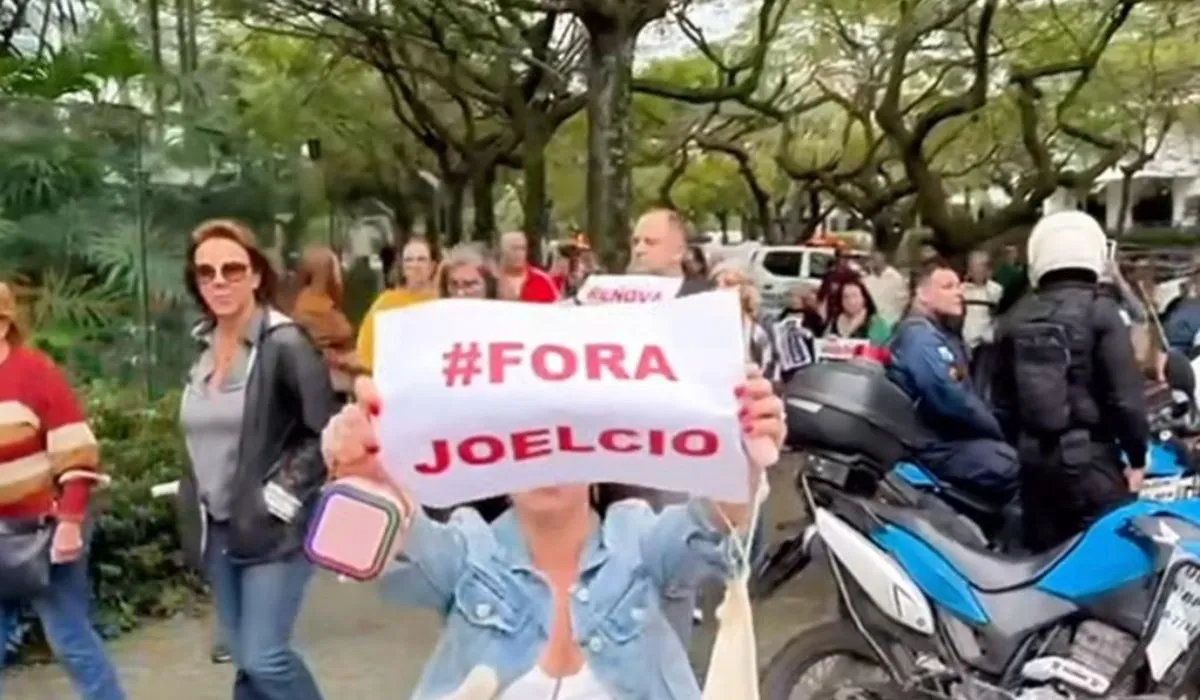 Protesto no Península
