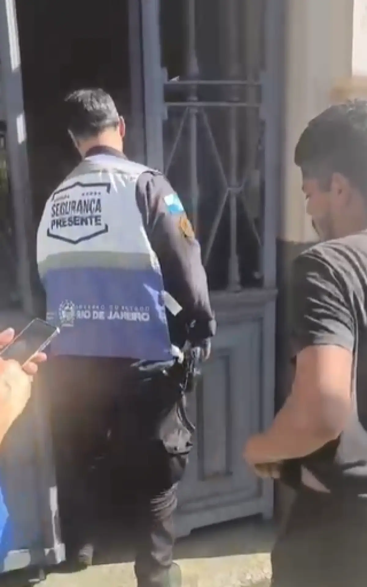 Confronto entre feirantes no Catete