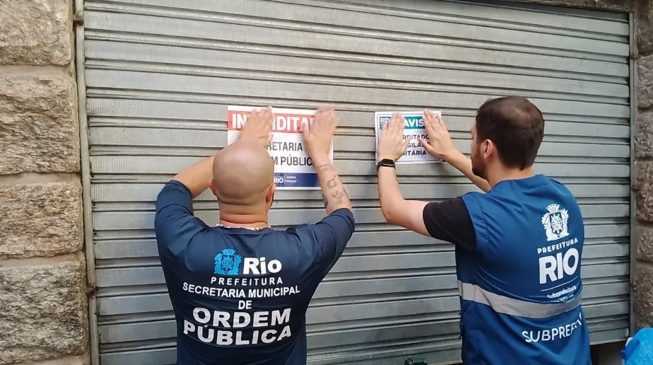 Depósito clandestino em Copacabana é interditado