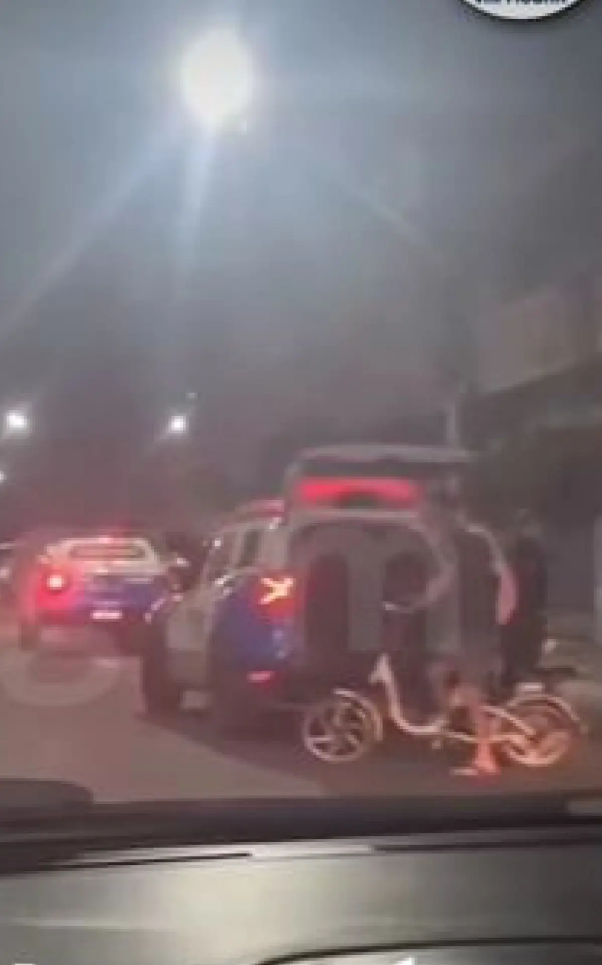 PMs encontraram o suspeitos já caídos ao lado da motocicleta