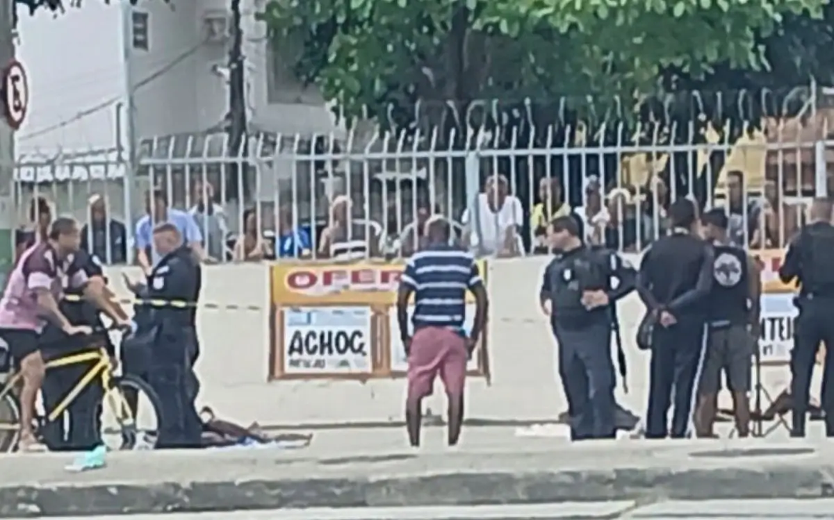 dupla encontrada morta na Praça Seca