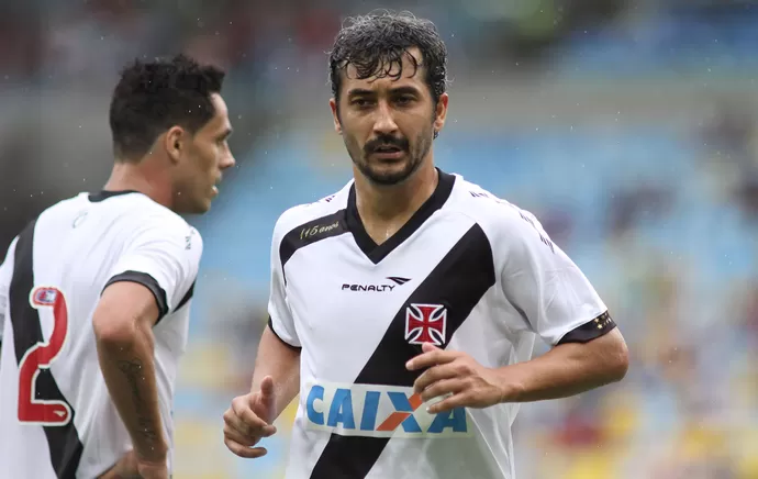 ex-jogador do Vasco Douglas dos Santos