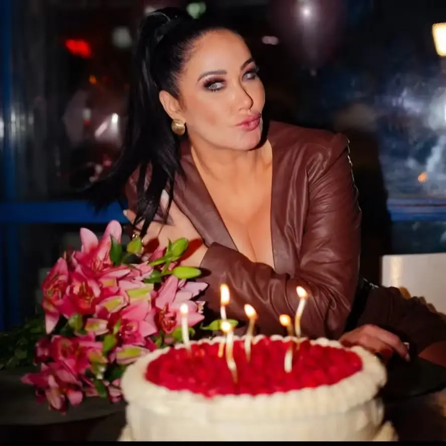 Helen Ganzarolli comemora 46 anos