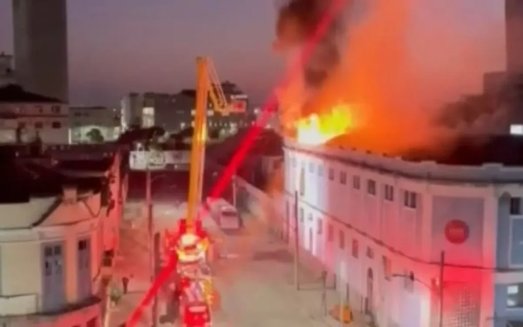incêndio em imóvel na Gamboa