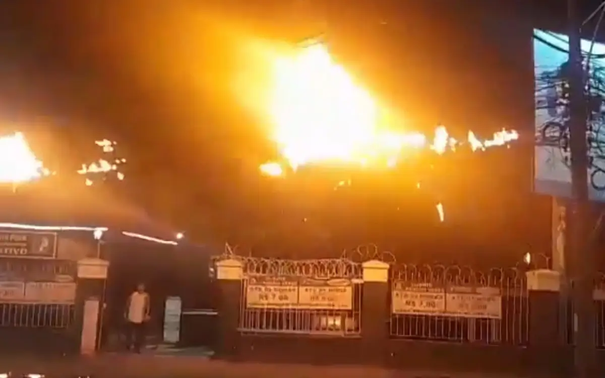 incêndio em poste na Freguesia