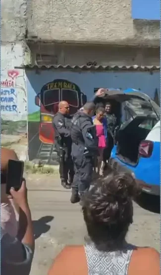 mãe suspeita de matar filha de 8 anos